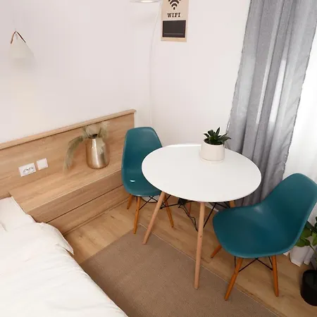 Appartement Concept Studio 20 *
